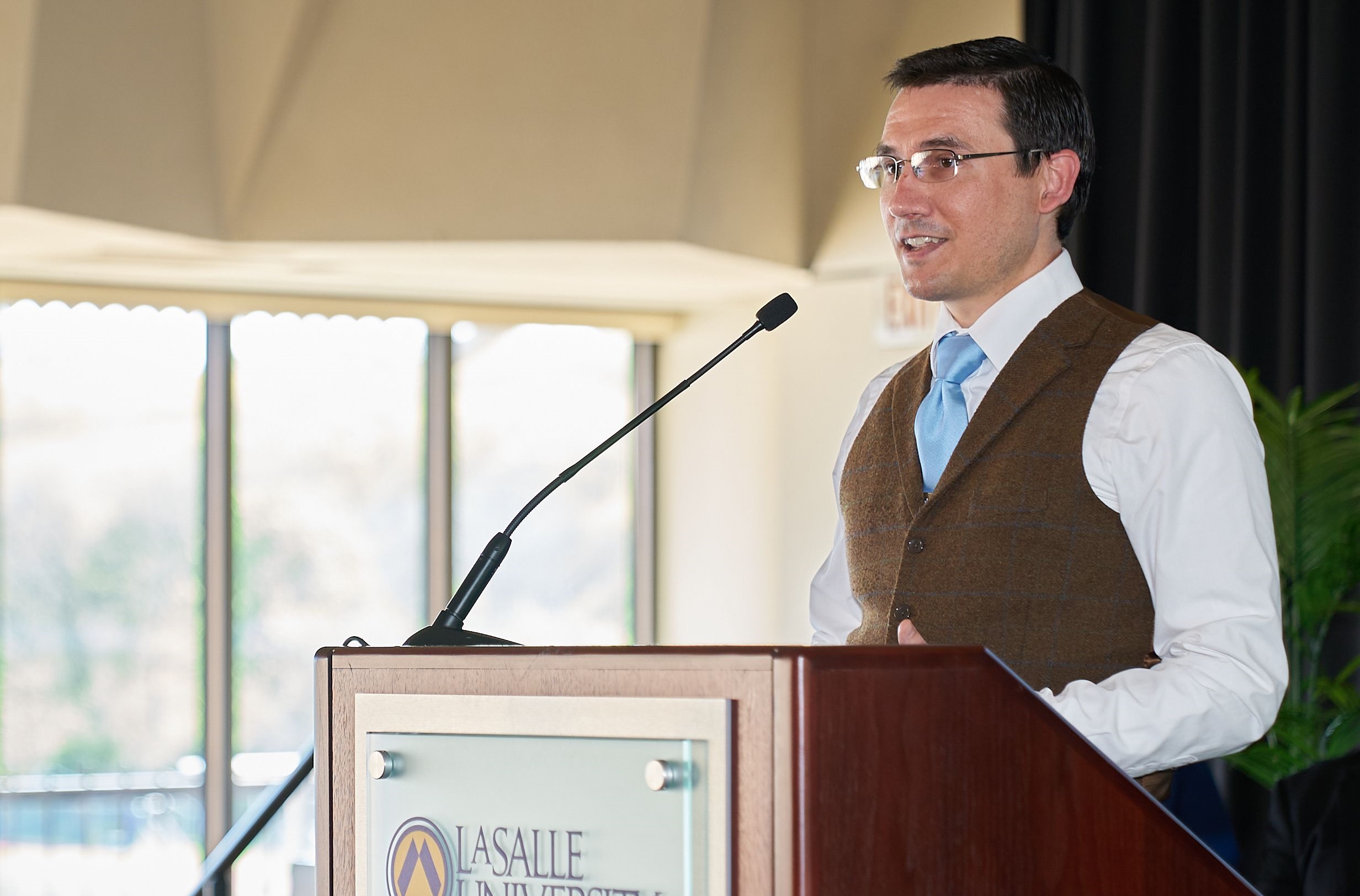 Jonathan W. Wilson, speaking from a lectern at an event at La Salle University. Photograph courtesy of La Salle University Office of Marketing and Communication.